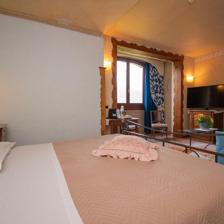 Albergo Ristorante Conca Azzurra - Camera Matrimoniale con Vista Lago - 8
