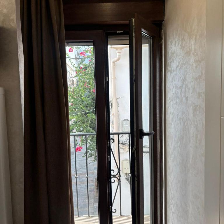 Boutique Princesa - Camera Matrimoniale con Balcone - 1