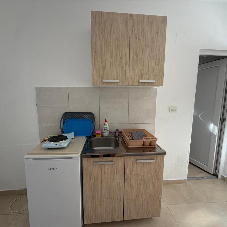 Apartmani DEMIR - Familienzimmer mit Gartenblick - 3