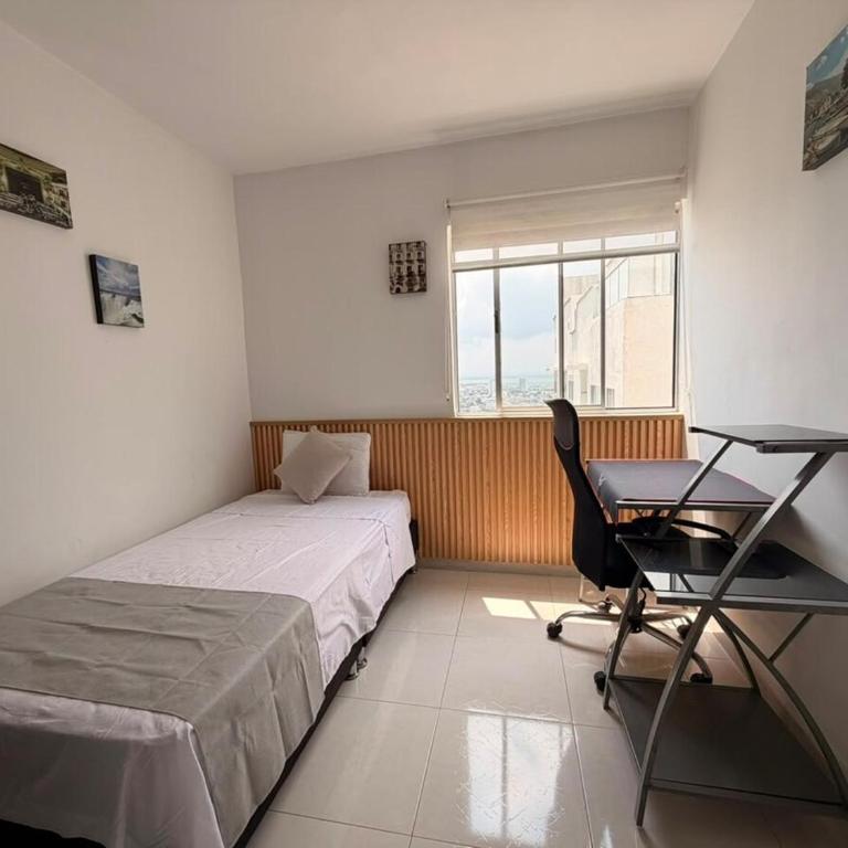 Modern Apartment Near Beach & Old City Ocean View! - Three-Bedroom Apartment - 4