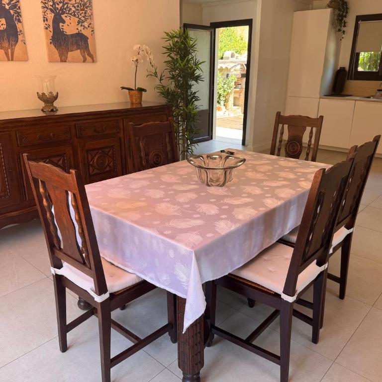 Grand T4 climatisé avec terrasse et Parking à Cavalaire-sur-Mer - Three-Bedroom Apartment - 7