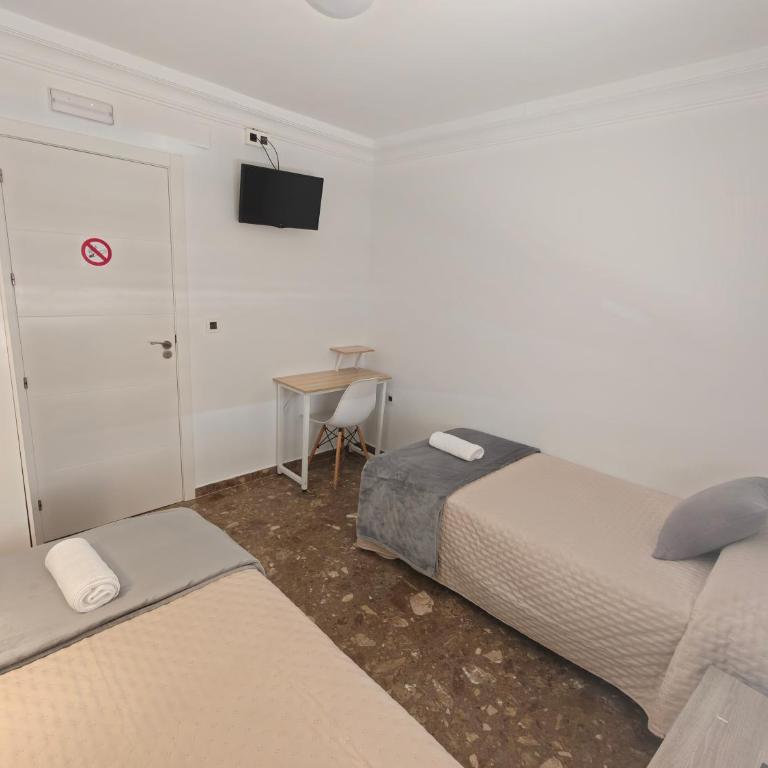 AYAMONTE ROOMS 43 - Camera Doppia con Letti Singoli con Bagno Privato Esterno - 3