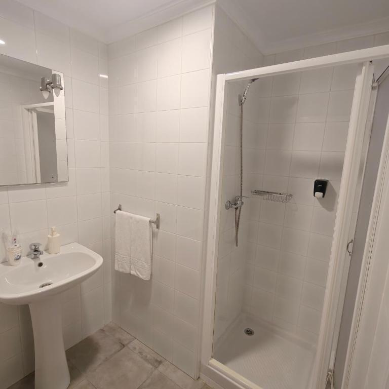 AYAMONTE ROOMS 43 - Camera Doppia con Letti Singoli con Bagno Privato Esterno - 5