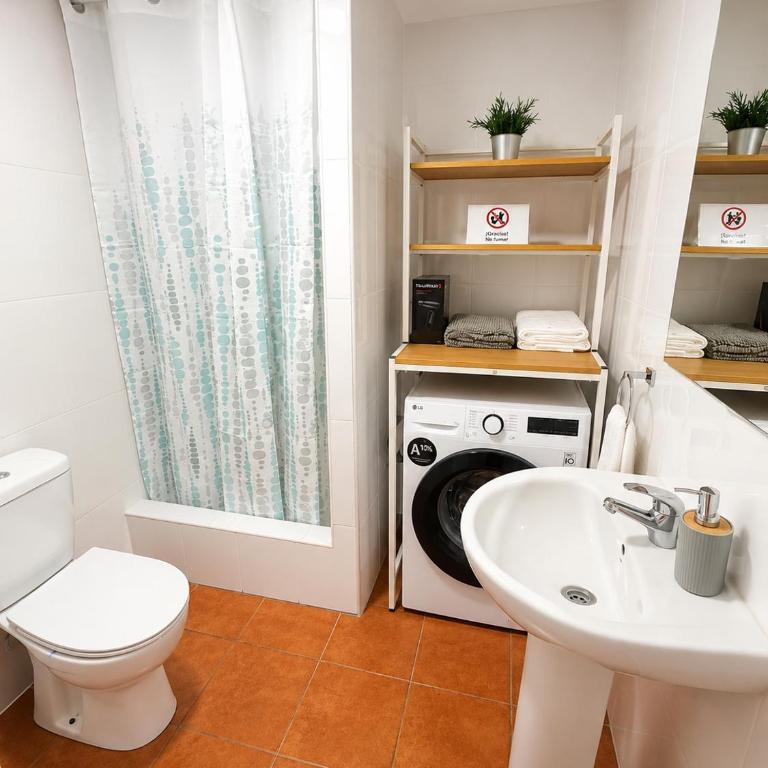 Benal Beach Bliss - One-Bedroom Apartment - 11
