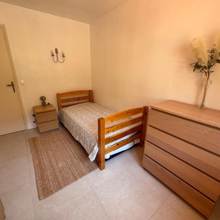 Grand T4 climatisé avec terrasse et Parking à Cavalaire-sur-Mer - Three-Bedroom Apartment - 17