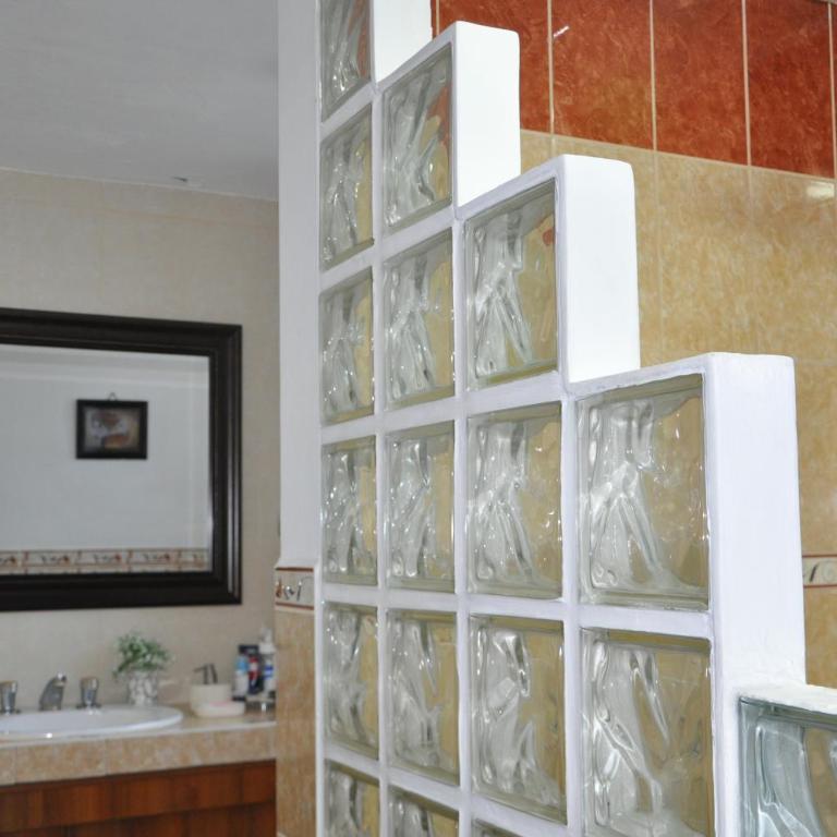 Hatuchay Inka Apart Hotel - Two-Bedroom Apartment with Balcony and Terrace - 4