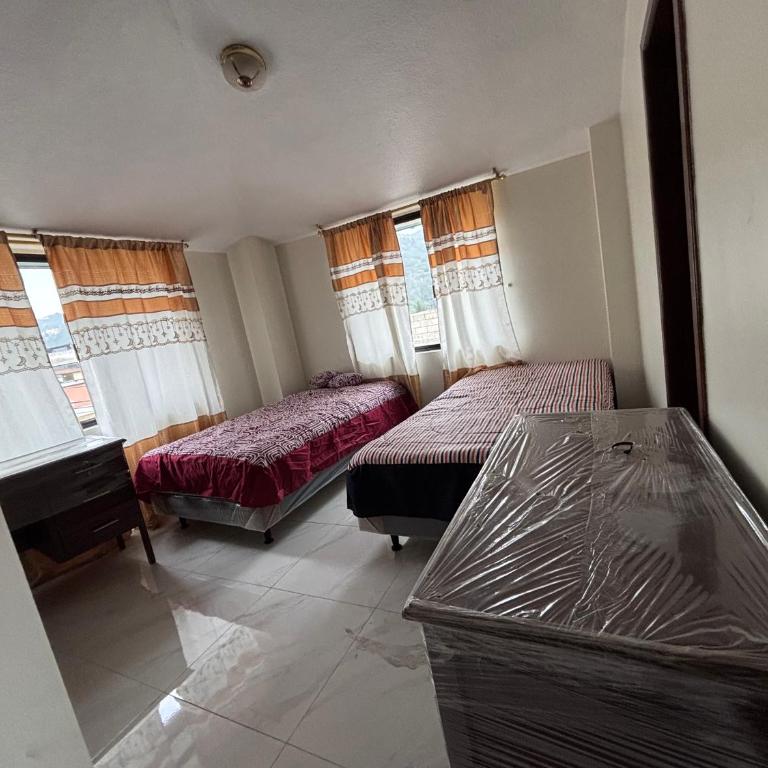 Los Tres Angeles - Habitación Doble con baño privado - 2 camas - 1