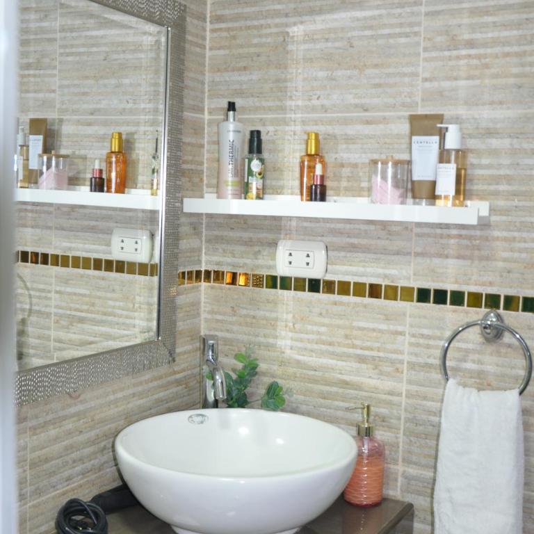Hatuchay Inka Apart Hotel - Two-Bedroom Apartment with Balcony and Terrace - 10