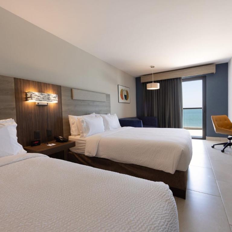 Holiday Inn Express & Suites Mazatlan by IHG - Habitación estándar con 2 camas grandes, balcón y vistas al mar - 2