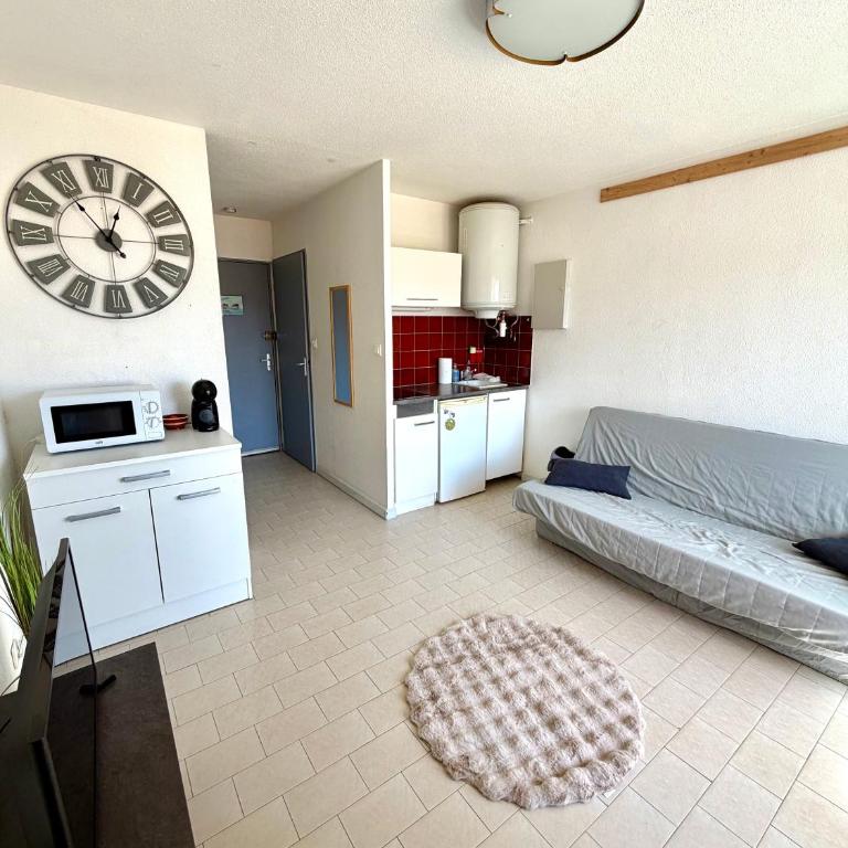Studio avec balcon 100m de la mer et du port - Apartment mit 1 Schlafzimmer - 3