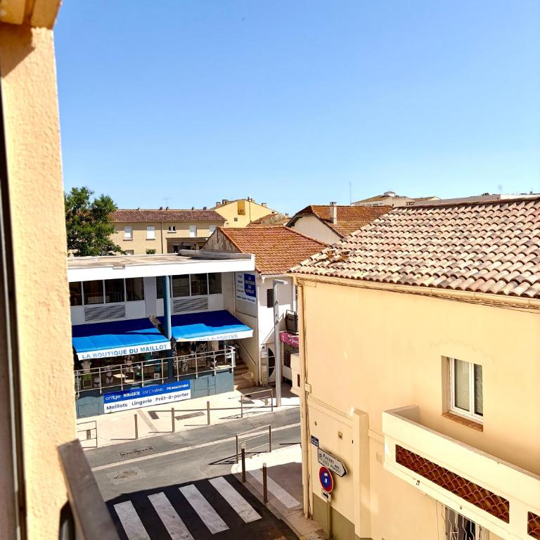 Studio avec balcon 100m de la mer et du port - Apartment mit 1 Schlafzimmer - 5