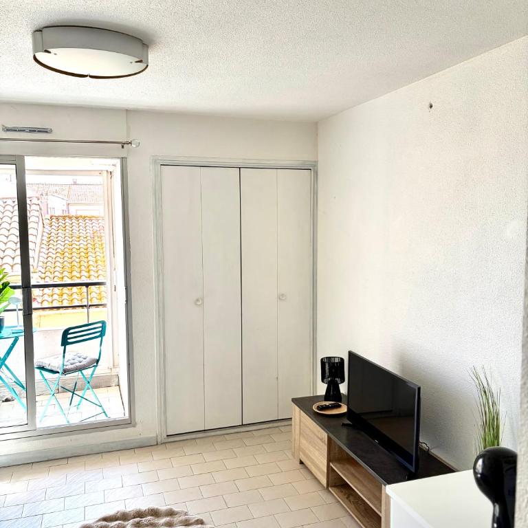 Studio avec balcon 100m de la mer et du port - Apartment mit 1 Schlafzimmer - 7