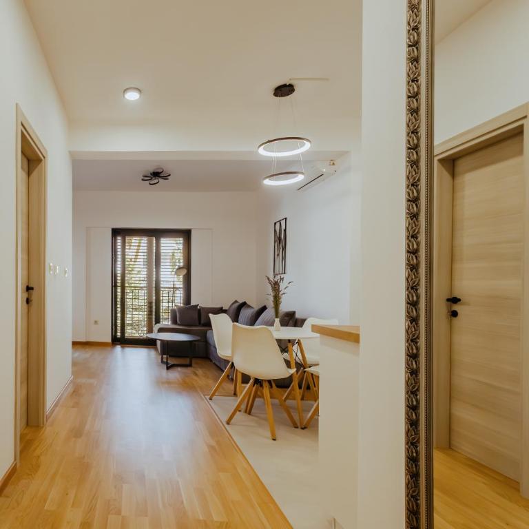 Happy Family Apartments - One-Bedroom Apartment - 18