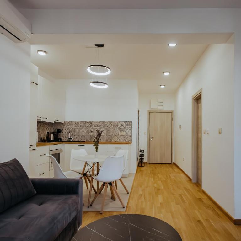 Happy Family Apartments - One-Bedroom Apartment - 19