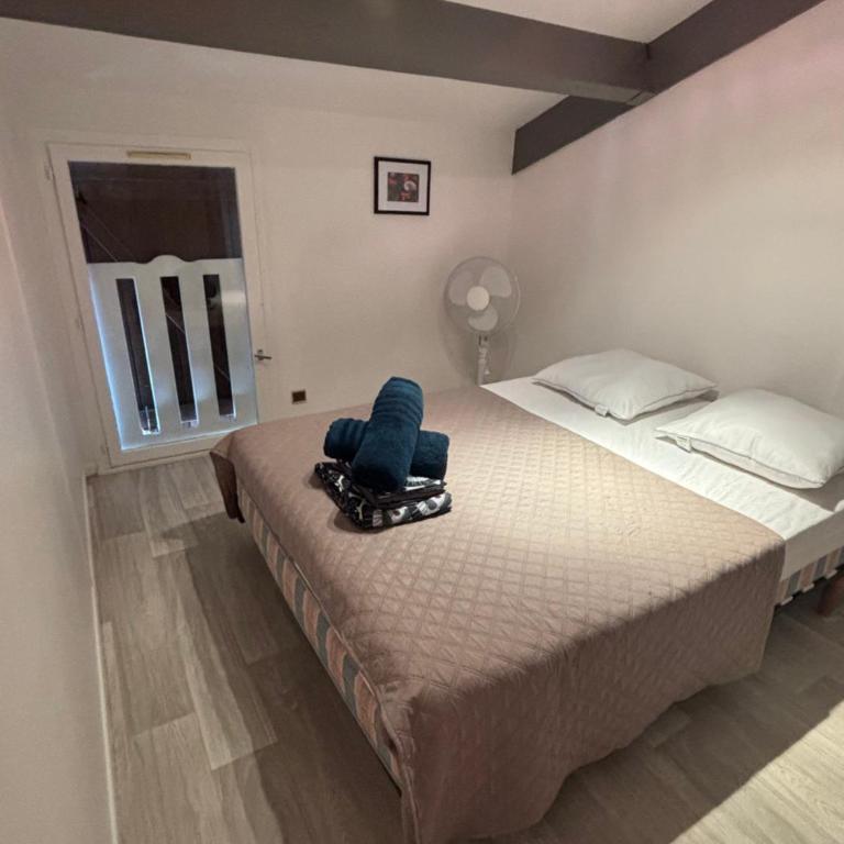 Maison totalement renovée à Marseillan - 6 couchages - avec parking - près de l'étant de Thau - Maison 2 Chambres - 1