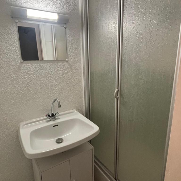 Maison totalement renovée à Marseillan - 6 couchages - avec parking - près de l'étant de Thau - Maison 2 Chambres - 13