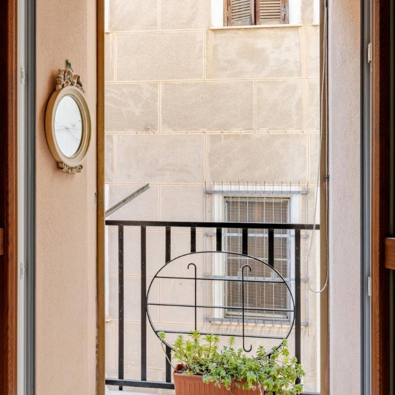 Marina District Apartment - One-Bedroom Apartment - 4