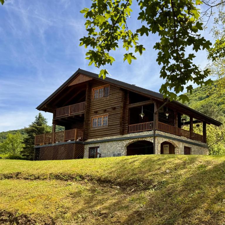 Pine River Dobrenica - Three-Bedroom Chalet - 8