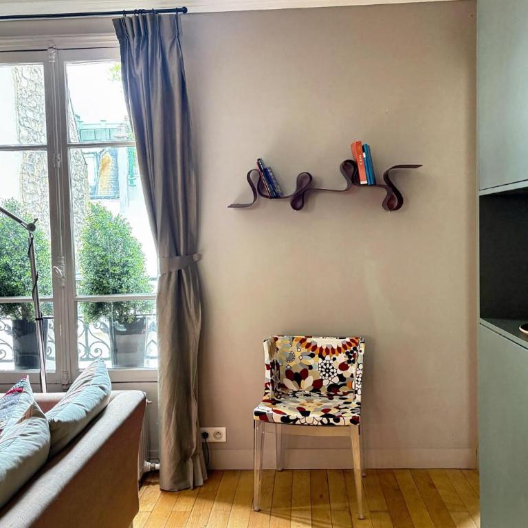 Élégant Appartement Familial avec Vue Tour Eiffel depuis la Salle de Bain - Appartement 1 Chambre - 11