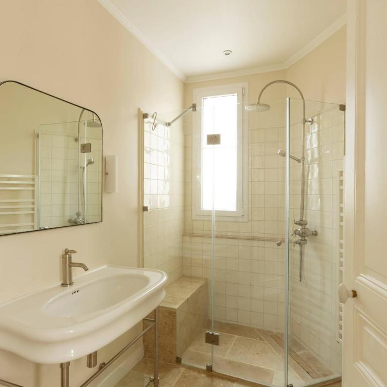 The Parisian Balcony - Appartement - 5