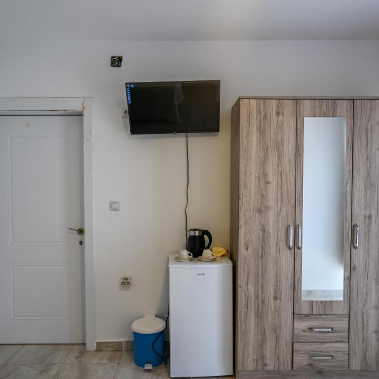 Apartments Amin - Standardna Dvokrevetna Soba sa Bračnim Krevetom - 4