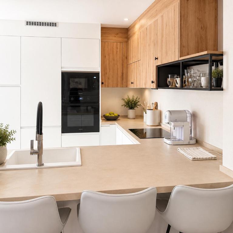 Beach Apartment in Torre del Mar - Three-Bedroom Apartment - 6
