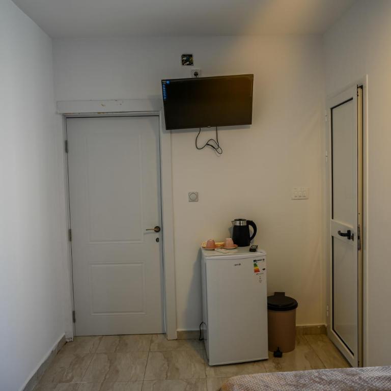 Apartments Amin - Dvokrevetna Soba sa Bračnim Krevetom - 4