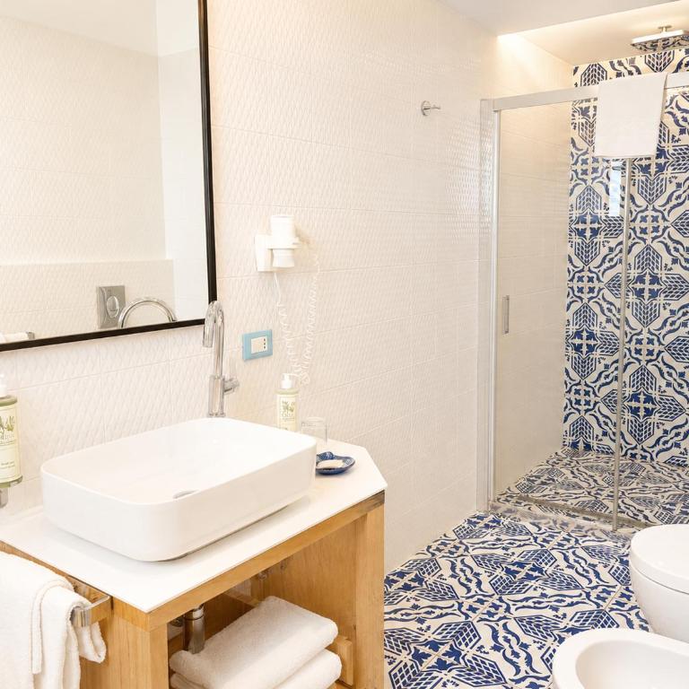 Domus Maris Relais Boutique Hotel - Camera Deluxe Matrimoniale con Vista Mare - 11