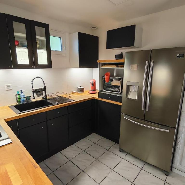 Peaceful accommodation close to Orléans city center - Apartamento de 2 dormitorios - 30