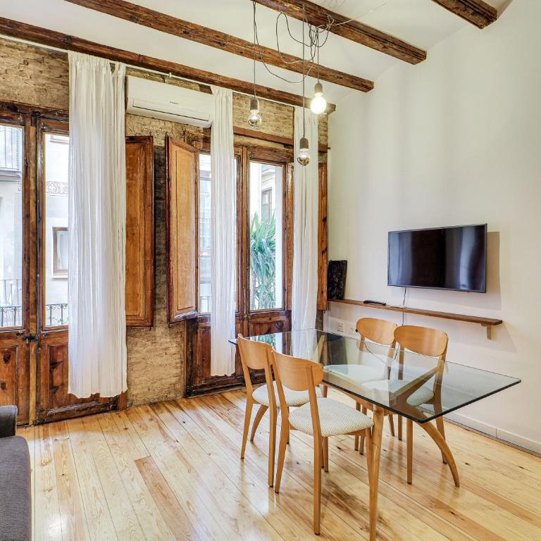Central Borne close to the beach and las Ramblas - Apartamento - 6