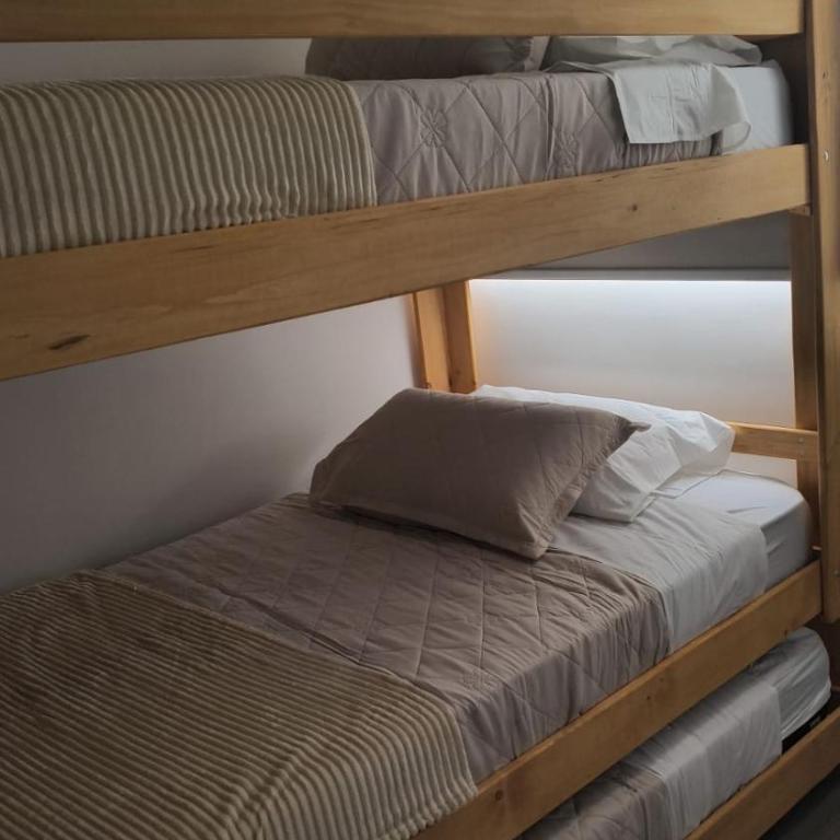 Depto con calefacción a pasos del Parque Arauco, con calefacción - Two-Bedroom Apartment - 49