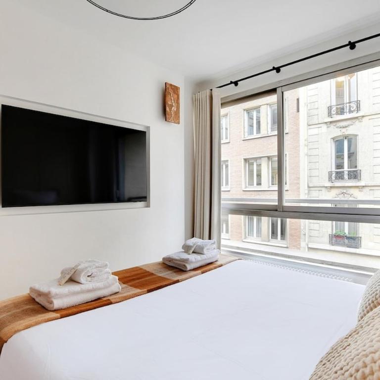 An exquisite 3-bedroom 3-bathroom apartment in Trocadéro - Eiffel Tower - Appartement - 12
