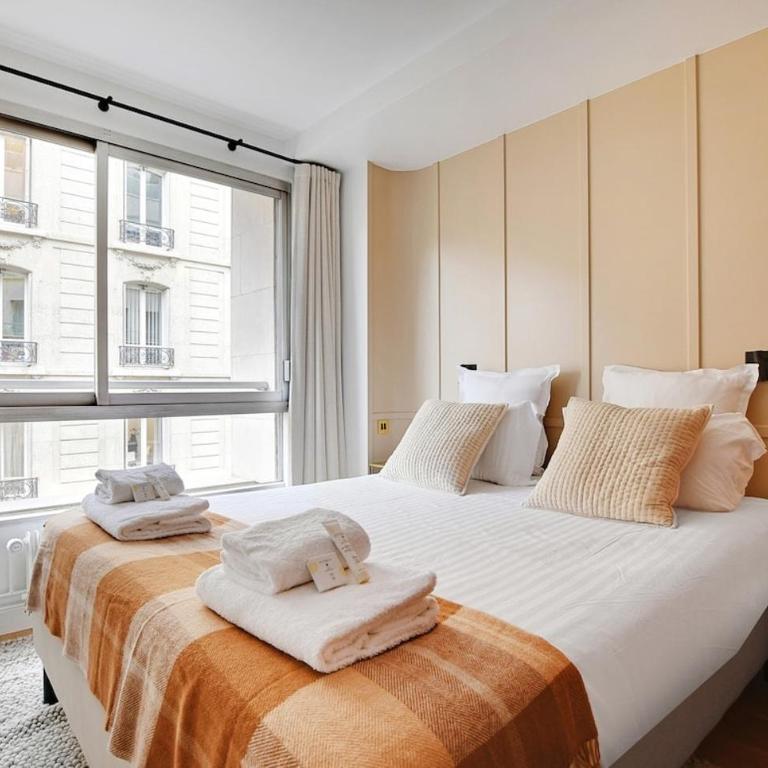 An exquisite 3-bedroom 3-bathroom apartment in Trocadéro - Eiffel Tower - Appartement - 13