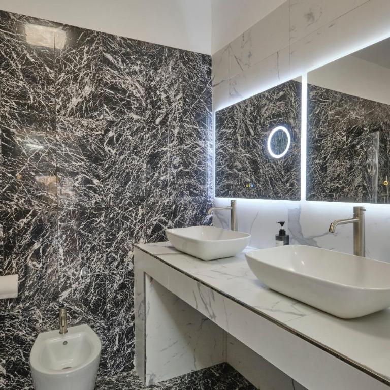Luxury Vatican Suites - Camera Tripla Deluxe - 3