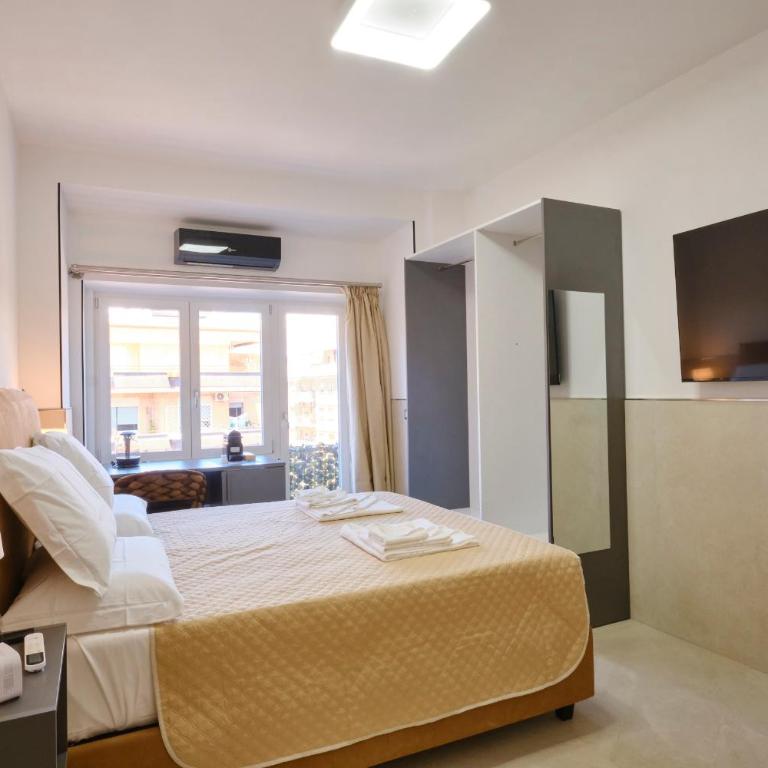 Luxury Vatican Suites - Camera Matrimoniale con Balcone - 19