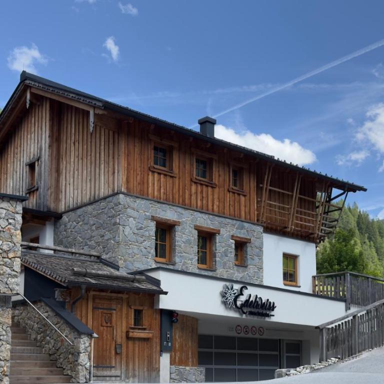 FIRSTpeak Chalets - Chalet - 1