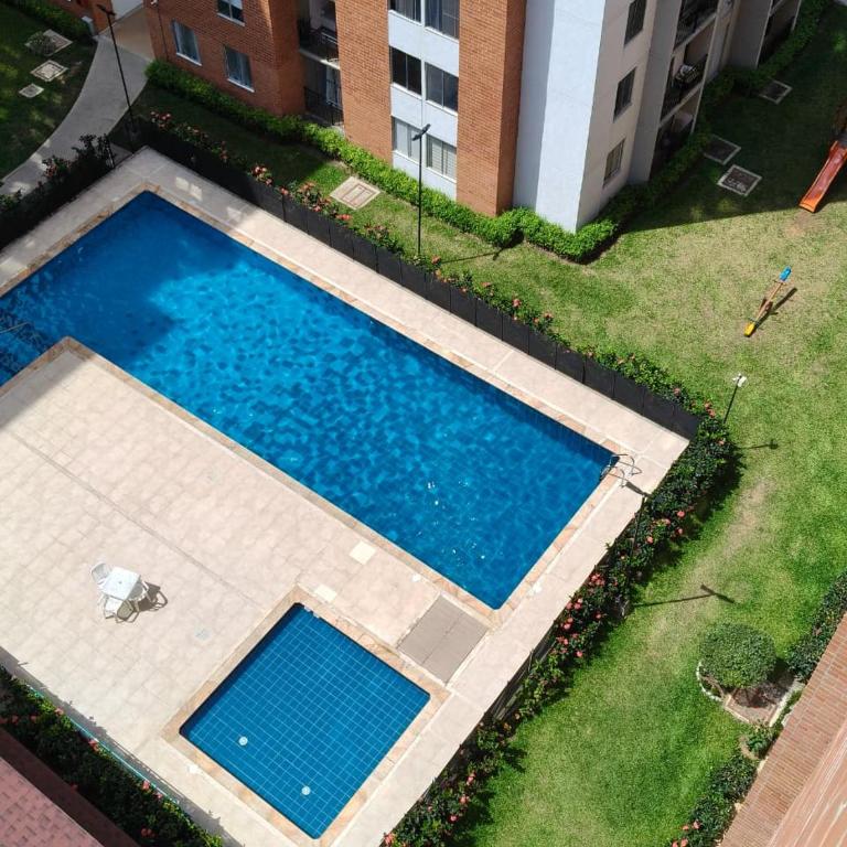 Beautiful Apartment in Cali Valle Colombia - Three-Bedroom Apartment - 1