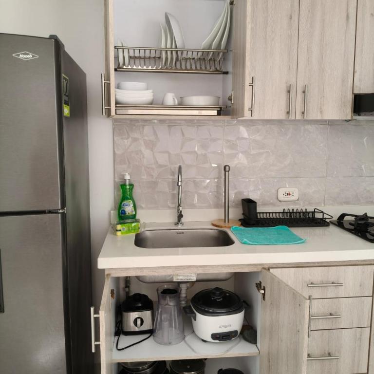 Beautiful Apartment in Cali Valle Colombia - Three-Bedroom Apartment - 10