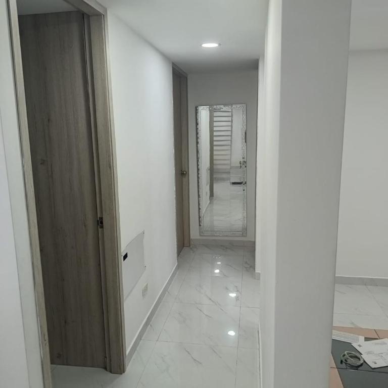 Beautiful Apartment in Cali Valle Colombia - Three-Bedroom Apartment - 17