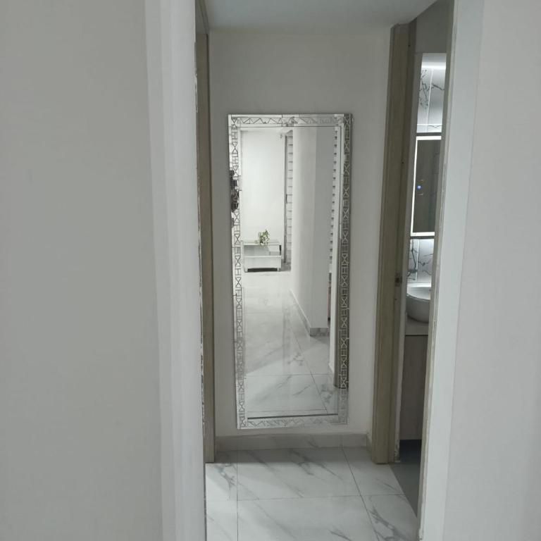 Beautiful Apartment in Cali Valle Colombia - Three-Bedroom Apartment - 21