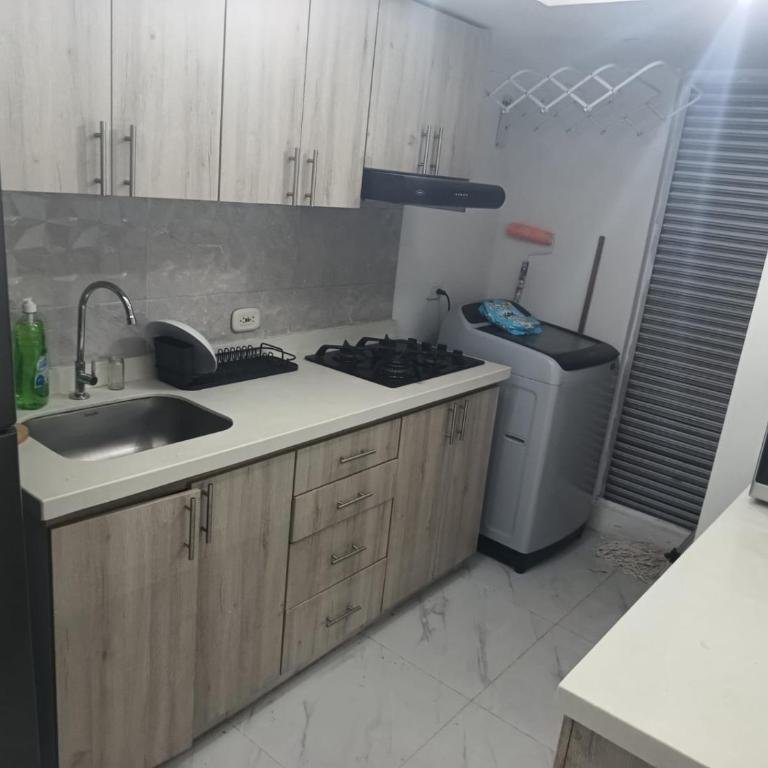 Beautiful Apartment in Cali Valle Colombia - Three-Bedroom Apartment - 37