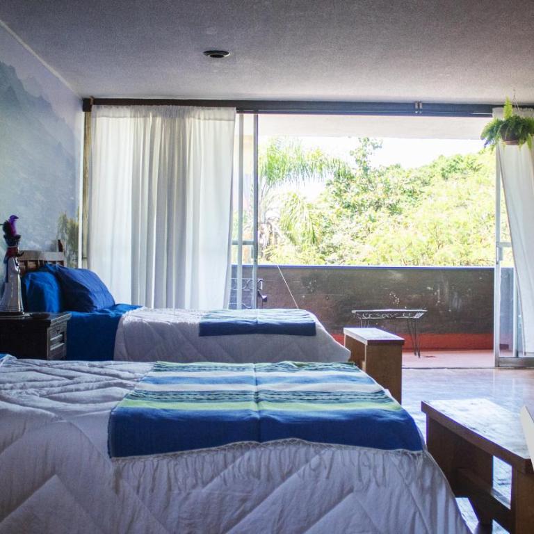 Suites Las Plazas - Apartamento con balcón - 2