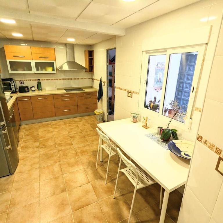 Andaluz Casa, Terrace, Patio, 4 Bedrooms, Large beds, Malaga Center - Casa de 4 dormitorios - 31