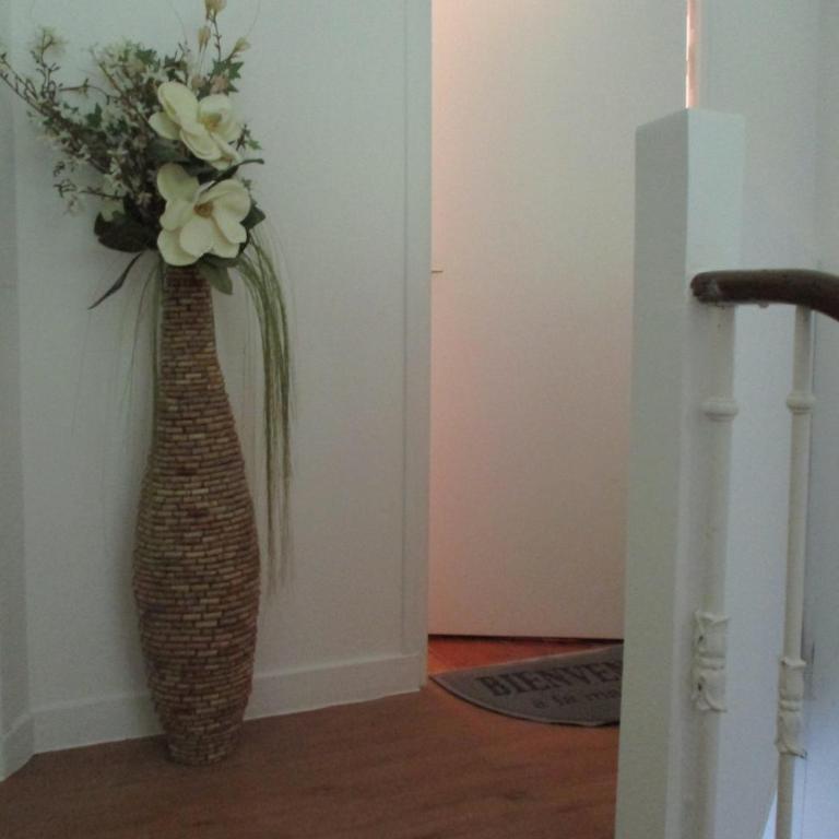 Joli appartement F3 dans l'annexe du Chateau - Appartement 2 Chambres - 7