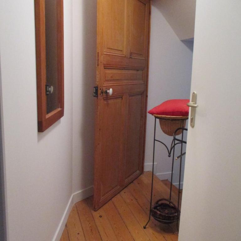 Joli appartement F3 dans l'annexe du Chateau - Appartement 2 Chambres - 25