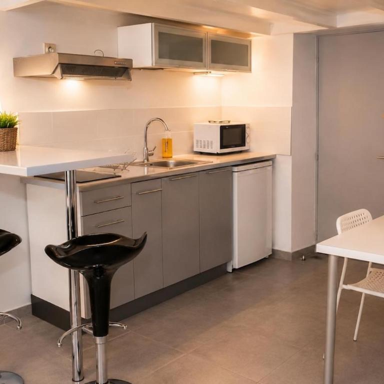 Charmant Studioen centre ville - Appartement 2 Chambres - 14