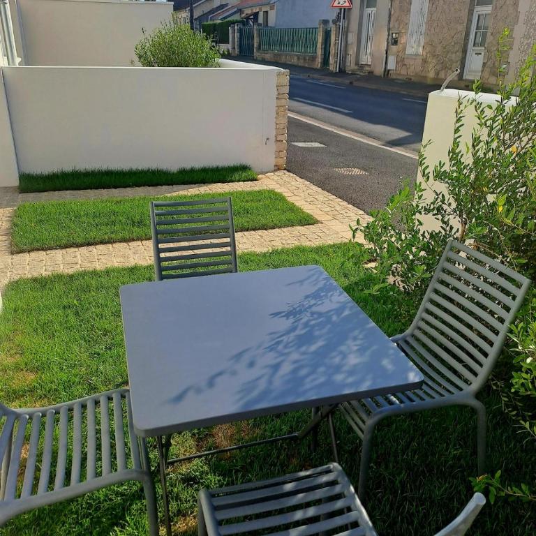 Chez Reine - Maison neuve avec place de parking privée - Casa con 2 Camere da Letto - 10