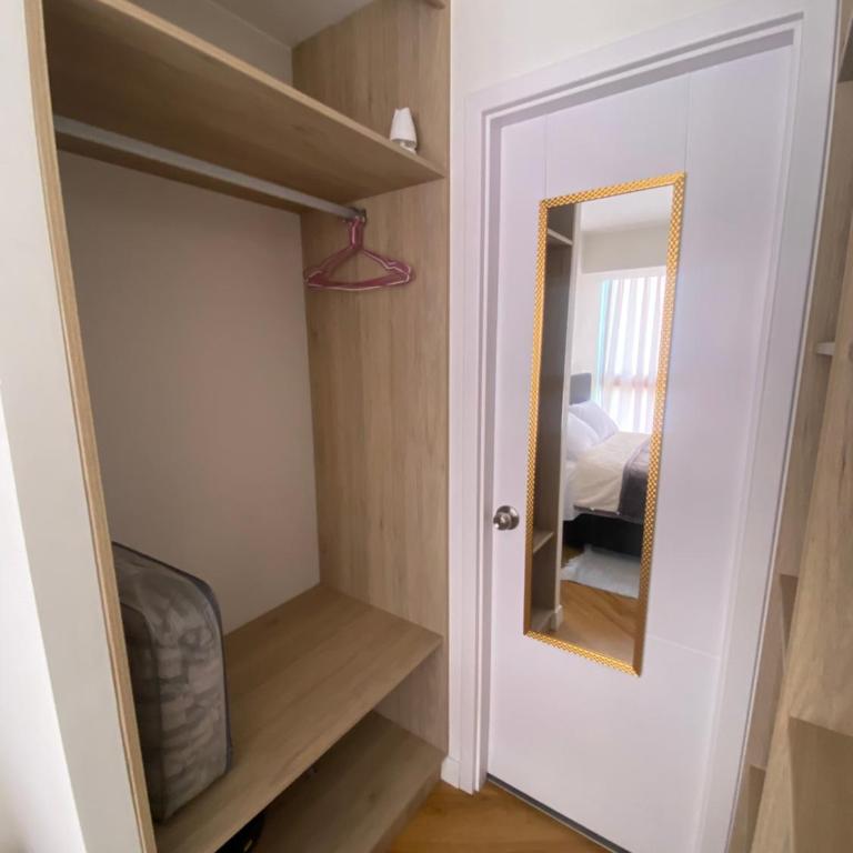 Vista piso 24 - Three-Bedroom Apartment - 8