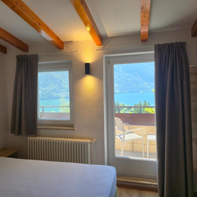 Hotel Miramonti - Habitación Doble con balcón y vistas al lago - 1 o 2 camas - 33