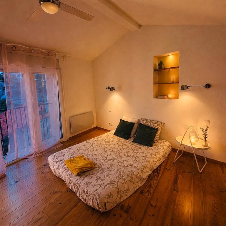 Bormes center 75 m2 artistic stay 2 to 4 people - Apartamento de 2 dormitorios - 1